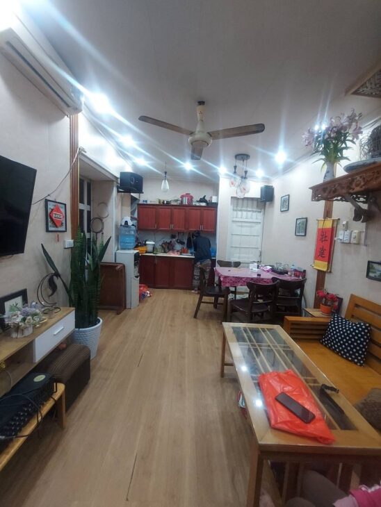 Bán nhà Nguyễn Chính giá 3.6 tỷ, diện tích 44m2, 1 tầng, mặt tiền 10m