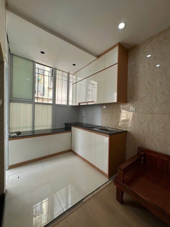 Bán nhà A2 Triều Khúc giá 1.98 tỷ, diện tích 35m2, tầng 3, mặt tiền 3.5m