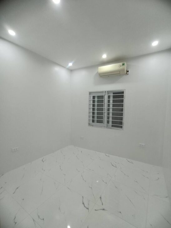 Bán nhà Định Công giá 2.05 tỷ, diện tích 20m2, 3 tầng, mặt tiền 3m