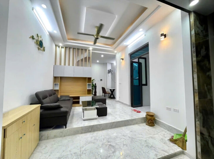 ĐÊ LA THÀNH NHỎ – ĐỐNG ĐA – DT 42M2 X 5T – MT 4M – 7.6TỶ- FULL NỘI THẤT – NGÕ RỘNG THOÁNG