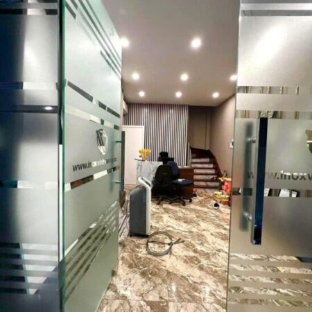 NHỎ XINH NGAY TẠI TRUNG TÂM BA ĐÌNH, Ô TÔ VÀO TẬN NHÀ, VỪA Ở VỪA KINH DOANH VĂN PHÒNG,…