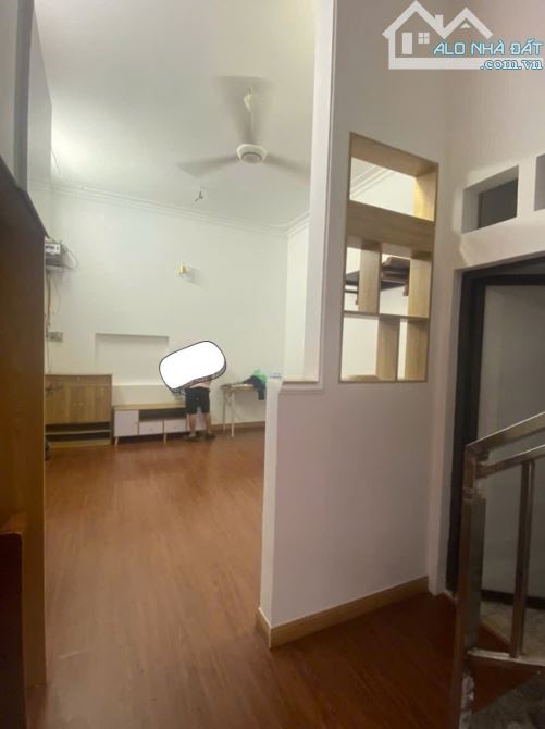 Bán căn nhà giá rẻ chỉ 3.x tỷ ngay Chợ Văn Điển, gần ô tô Trung Tâm Tứ Hiệp Thanh Trì