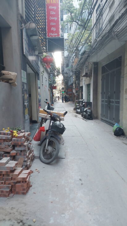 Bán nhà mới chỉ 30 ra ô tô, Ngõ 123 Yên Xá,DT 35m2, 5 tầng, Thanh Trì, Giá chỉ 4,98 tỷ.