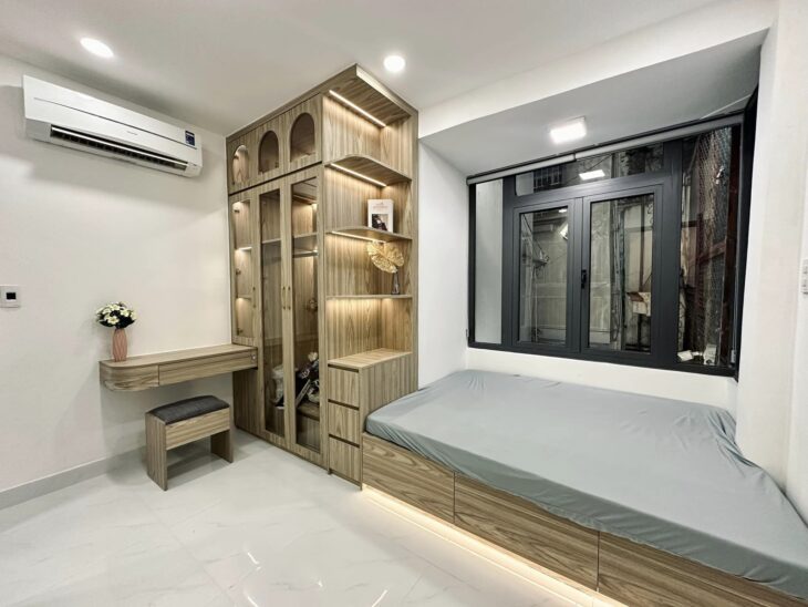 Cần Bán Gấp! Nhà 4 Tầng, 36,5m² Tại Ngọc Thụy Long Biên, Full Nội Thất, Giá Tốt – 0902318197