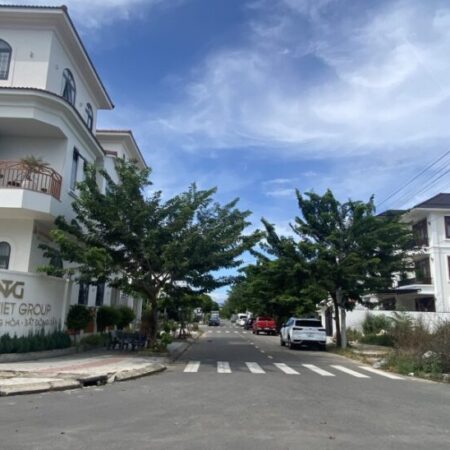 Nhà 2 tầng mặt tiền đường 7,5m Thiều Chửu-Hòa Xuân -Giá chỉ 4,25 tỷ. Nhà 2 tầng mặt tiền đường 7,5m Thiều Chửu-Hòa Xuân -Giá chỉ 4,25 tỷ.