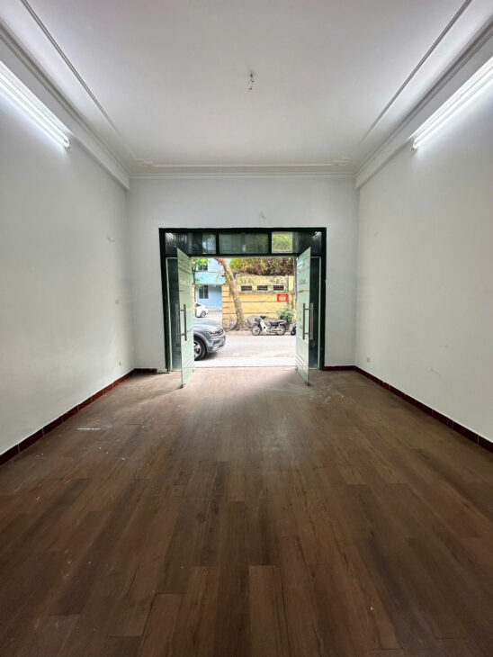 MẶT PHỐ TRUNG KÍNH – CẦU GIẤY – 59M2 x 3T – MT 4.6M -26.5 TỶ-KD ĐỈNH-TRƯỚC CỬA Ô TÔ TRÁNH