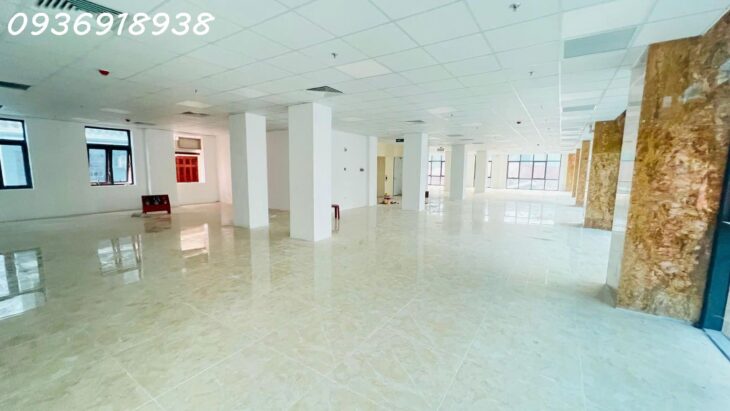 Cực hiếm-mặt phố Nguyên Chí Thanh, Đống Đa-9T-có hầm-thang máy-2 thoáng-mặt tiền cực khủng-KD