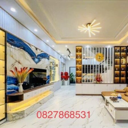 CƠ HỘI SỞ HỮU CĂN NHÀ CẦU GIẤY Ô TÔ – KD- NỘI THẤT SANG TRỌNG 35M VỚI 8 TỶ