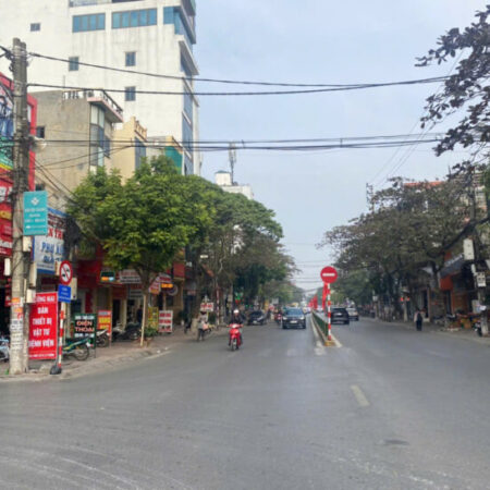 Bán nhà 3 tầng Mặt đường kinh doanh Lý Bôn