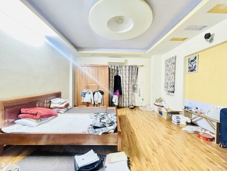 Nhà cũ nhưng được cái còn dùng tốt! Bán nhà Nguyễn Sơn, ngõ xe ba gác, 32m2, 5.75 tỷ