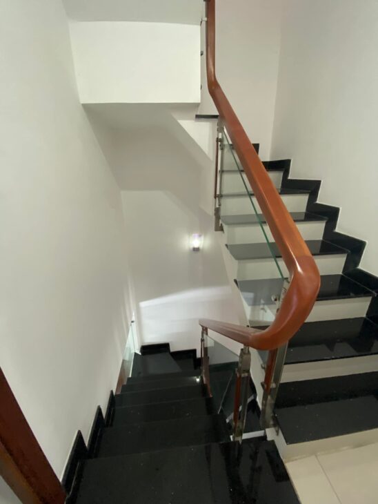 Giá 4.55 tỷ bán gấp nhà TRƯỜNG SA, PHÚ NHUẬN, 3 lầu, 4m ngang
