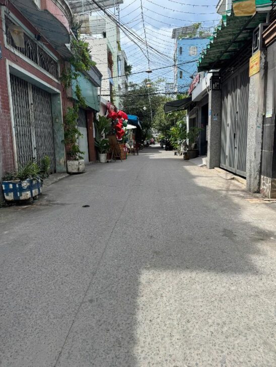 CHỈ 9.99 TỶ , CỰC HIẾM SIÊU PHẨM, 5 TẦNG – NỞ HẬU – PHẠM HÙNG – HẺM XE HƠI – KHU ẨM THỰC CHỢ – EAON