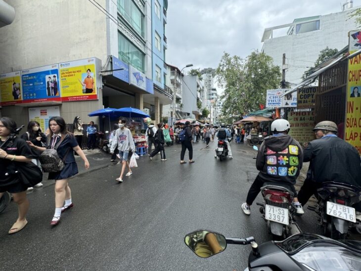 Bán CĂN HỌ DỊCH VỤ UNG VĂN KHIÊM – doanh thu 350tr/th – 74 phòng