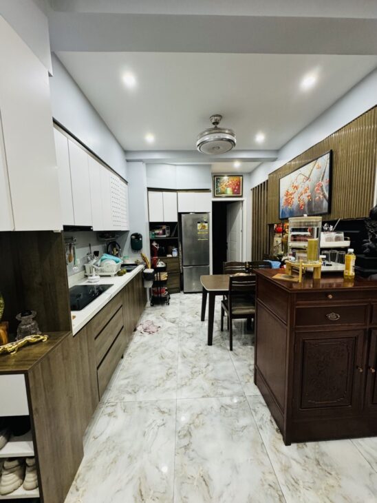 NHÀ B TT VĨNH PHÚC, BA ĐÌNH – SD 100M2, 3 P.NGỦ – NỘI THẤT ĐẸP