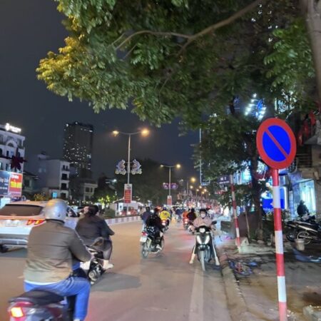 Phân lô , oto tại Vạn Phúc Hà Đông 45m2 nhà 4 tầng mà chỉ nhỉnh 9 đ. Ngõ thông , gần phố , nhà đẹp