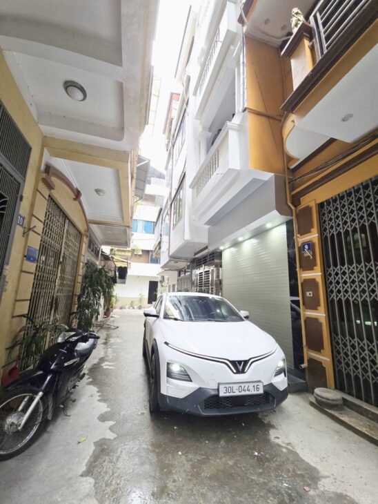 Trần Phú phân lô quân đội 52m2 nhà 5 tầng mà giá chỉ nhỉnh 11đ, nhà đẹp long lanh ở ngay , oto vào