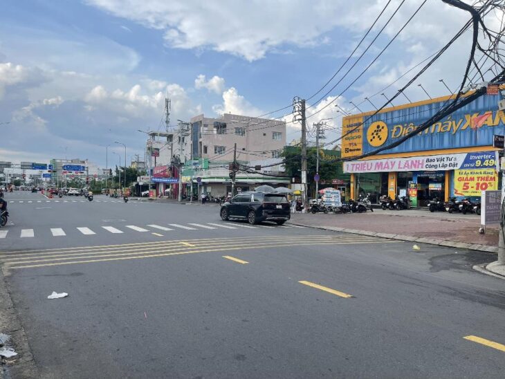 Bán nhà An Dương Vương, xe hơi đậu cửa 4×17 chỉ 5 tỷ 2