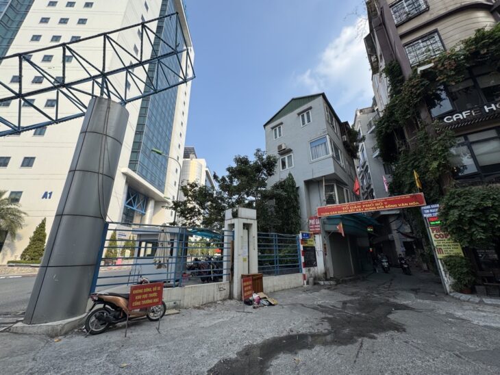 Chính chủ cần bán căn nhà 5 tầng tại Phố Vọng, Hai Bà Trưng. Diện tích: 45m², thiết kế đẹp, ô tô đỗ