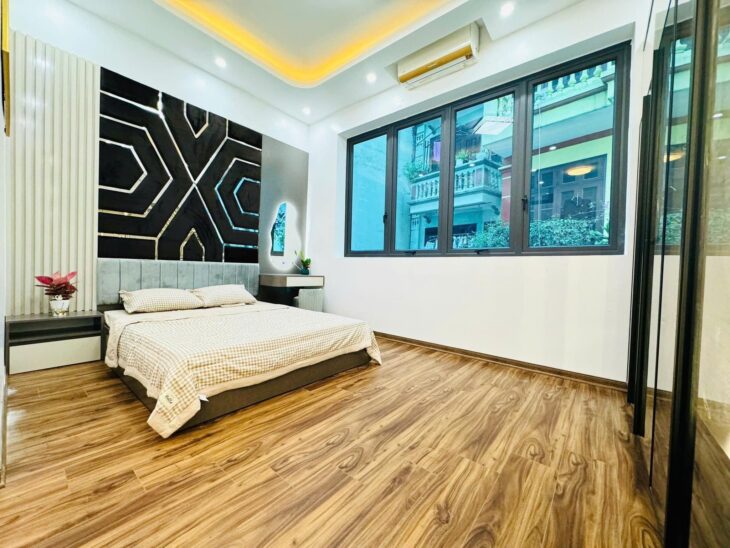 MẶT PHỐ TRẦN HỮU TƯỚC – ĐỐNG ĐA – 74M2 X 5T – MT 4.5M – 19.5 TỶ – Ô TÔ ĐỖ CỬA