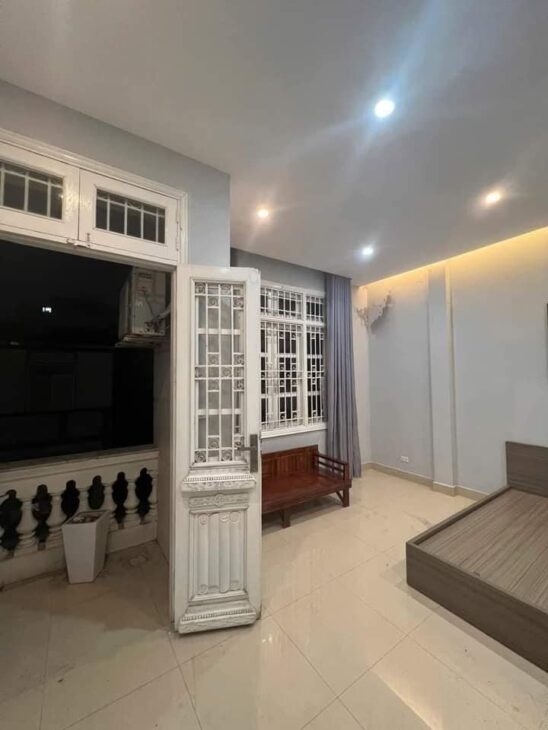 PHÂN LÔ – KINH DOANH ĐỈNH – VỈA HÈ – MẶT TIỀN RỘNG SẦM UẤT – PHÁO ĐÀI LÁNG- 20 TỶ