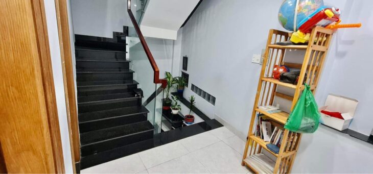 Nhà PHAN ĐĂNG LƯU, chỉ 5.2 tỷ, 4 phòng ngủ.