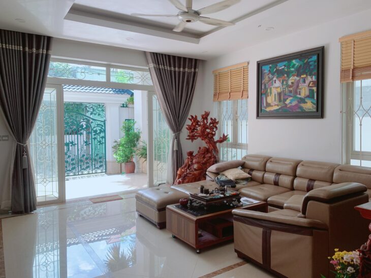 Cần bán gấp nhà 6 phòng, 5m x 15m, TRÀN BÌNH TRỌNG, giá 6.8 tỷ.