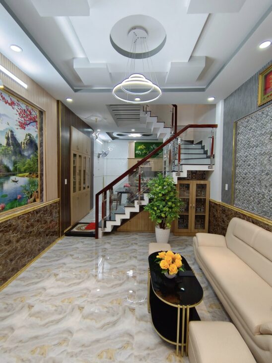 Nhà LÊ TRỰC, bán gấp giá 4.9 tỷ, btct, 4 lầu có nội thất