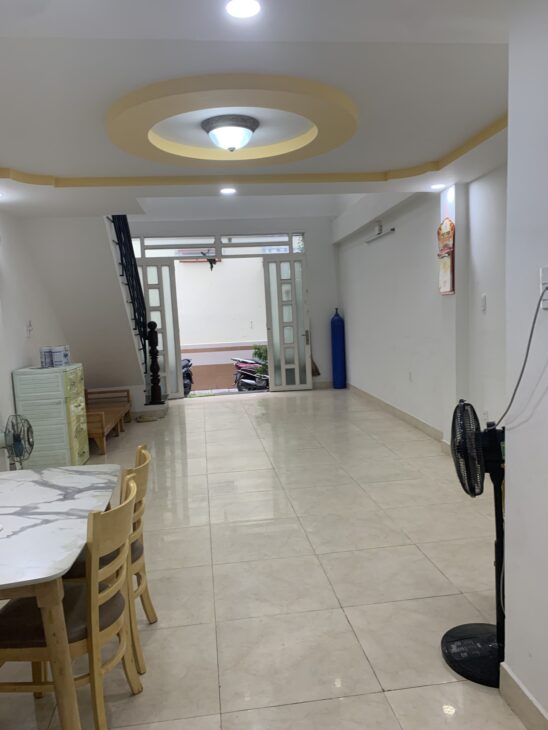 Giảm 200 tr bán gấp nhà HỒ VĂN HUÊ, PN, 40m2, 4.1 tỷ