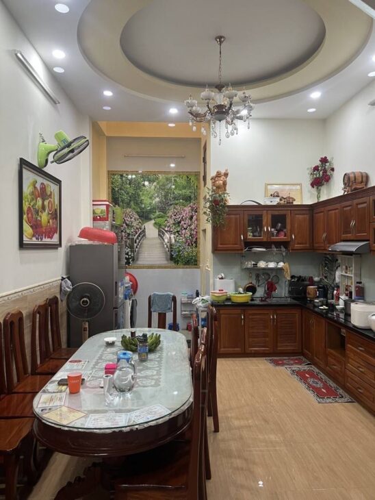 Bán nhà Q. Bình Tân MT 12m, kd sầm uất – KHU Y TẾ KỸ THUẬT CAO – 95m2 – 4 tầng – 10.4 tỷ