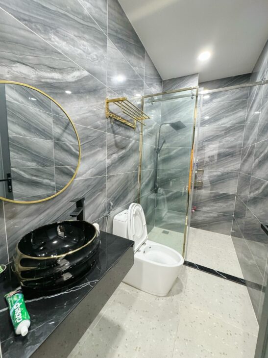 NHÀ PHỐ HẺM XE HƠI THÔNG