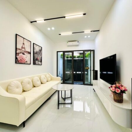Siêu phẩm Nguyễn Hoàng, Nam Từ Liêm diện tích 40m2 mặt tiền 4.2m, một bước ra phố.