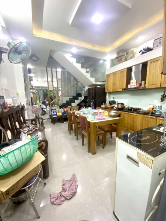 LÂM THỊ HỐ – HẺM 10M – 30M RA MẶT TIỀN – 4X15 – GIÁ 4.7 TỶ