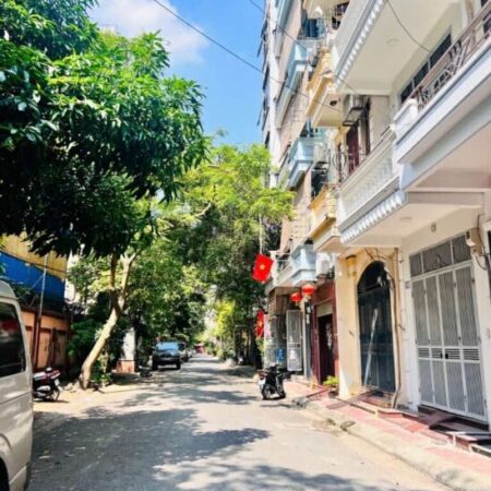 PHÂN LÔ QUÂN ĐỘI PHỐ HOÀNG SÂM – 42M2. MẶT TIỀN 5,5M – OTO VÀO NHÀ – 12,5 TỶ