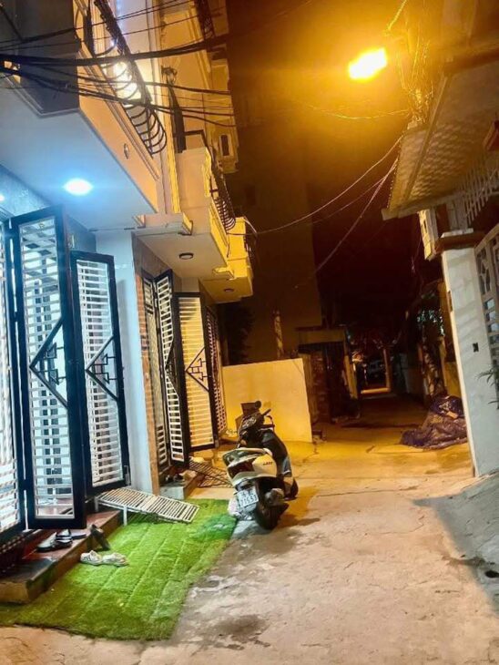 ❤️❤️ HÓT LẮM – 4,2 TỶ – NHÀ ĐẸP THẠCH BÀN 5 TẦNG – LÔ GÓC – 7 CHỖ ĐỖ CỬA – FULL NỘI THẤT Vị trí