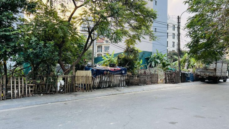 đất đẹp lô góc Cổ Linh-Long Biên, 90m, mặt tiền 17m, vỉa hè, 4 ôtô tránh đất đẹp lô góc Cổ Linh-Long Biên, 90m, mặt tiền 17m, vỉa hè, 4 ôtô tránh