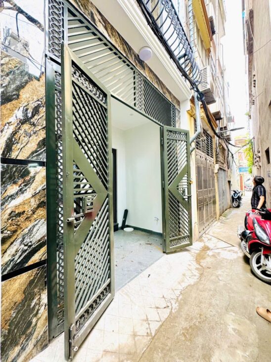 5 TẦNG THANG MÁY – CÁCH PHỐ 30M – NGÕ THOÁNG ĐẸP – THIẾT KẾ THÔNG SÀN HIỆN ĐẠI.