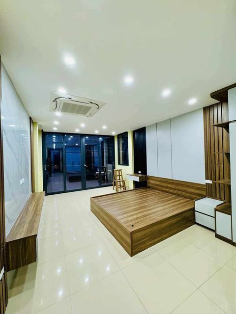 MẶT PHỐ PHẠM HỒNG THÁI – BA ĐÌNH, VỈA HÈ, KD, LÔ GÓC, THANG MÁY: 55M, 7T, GIÁ 37.6 TỶ