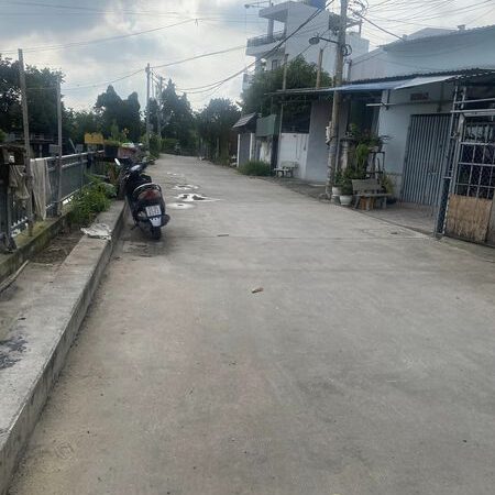 BÁN NHÀ 3 TẦNG, 200M2, 10 PN, 10 WC, THẠNH XUÂN 25, Q.12, GIÁ 6.5 TỶ – VỊ TRÍ VÀNG, SỔ HỒNG CHÍNH