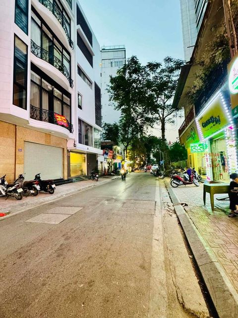 MẶT PHỐ PHẠM HỒNG THÁI – BA ĐÌNH, VỈA HÈ, KD, LÔ GÓC, THANG MÁY: 55M, 7T, GIÁ 37.6 TỶ