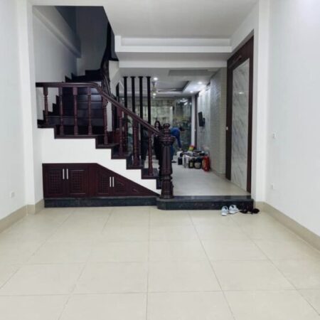 Bán nhà pháo đài láng, 50m2, 5 tầng, mặt tiền 5,2m giá 21tỷ