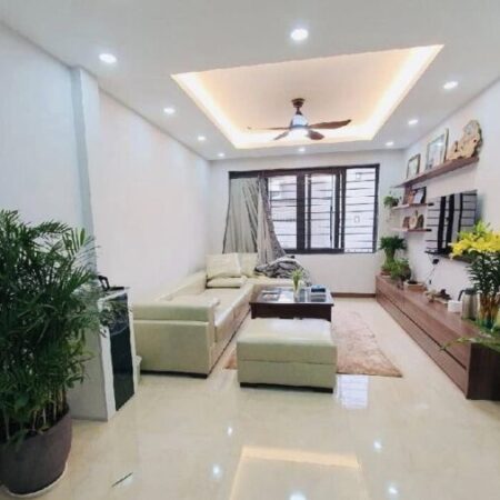 BÁN NHÀ ĐẸP VIỆT HƯNG – LONG BIÊN. DIỆN TÍCH 63M, 4 TẦNG MẶT TIỀN RỘNG ĐẸP. KHU VỰC TRUNG TÂM HÀNH