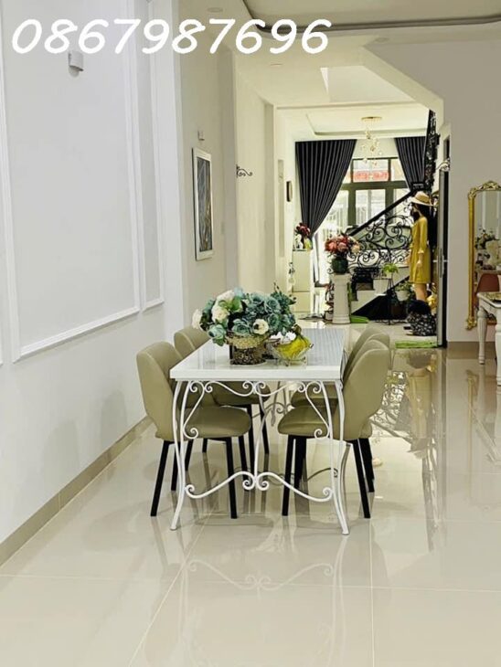 Bán Nhà 3 Tầng Mặt Tiền Đường Trịnh Phong, P. Tân Lập, TP. Nha Trang – Giá 13.5 Tỷ