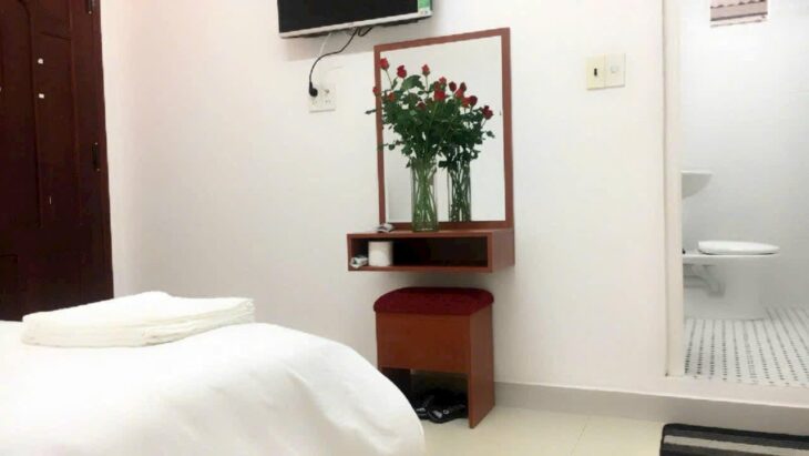 khách sạn Đà Lạt 12 phòng, MT đường Lý Tự Trọng, p 2, thành phố Đà Lạt 0938974428