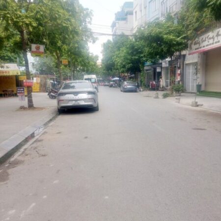 Phố Dương Khuê,Mai Dịch,Cầu Giấy 43m2, 7tầng thang máy, 21 tỷ