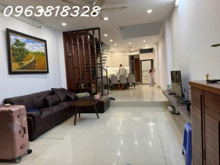 NHÀ ĐẸP BÊN MỸ – 2 THOÁNG – DÂN XÂY CHẤC CHẮN – ĐẸP Ở NGAY – Ô CHỜ THANG MÁY – 60m2 – Chỉ hơn 10 tỷ