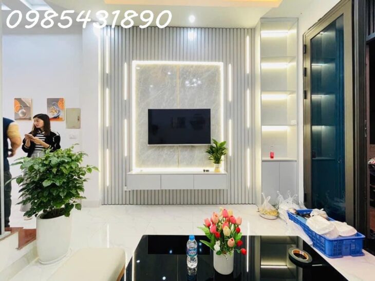 GẤP GẤP SOS CẦN BÁN NHÀ DT40M2, ÔTÔ ĐỖ CỬA CHÍNH GIÁ RẺ