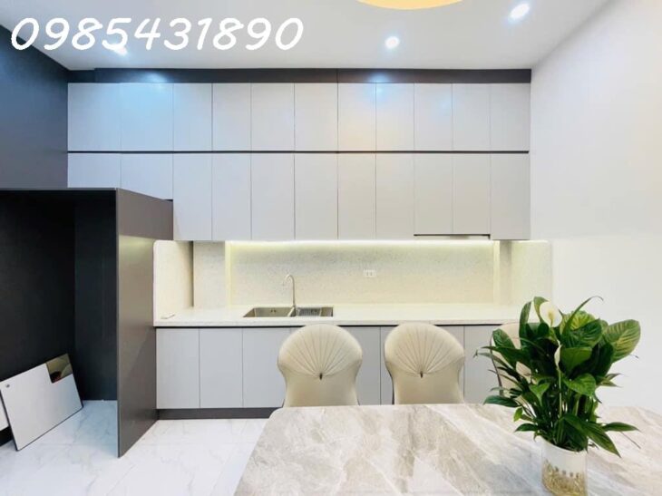 GẤP GẤP SOS CẦN BÁN NHÀ DT40M2, ÔTÔ ĐỖ CỬA CHÍNH GIÁ RẺ