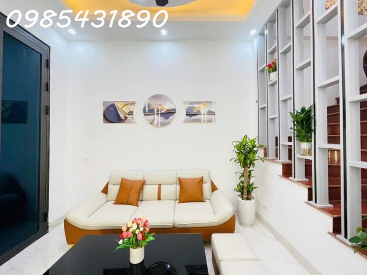 GẤP GẤP SOS CẦN BÁN NHÀ DT40M2, ÔTÔ ĐỖ CỬA CHÍNH GIÁ RẺ