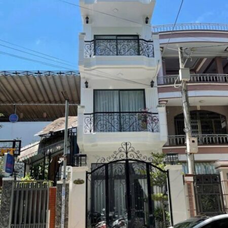 Bán Nhà 3 tầng mặt tiền đường Trịnh Phong, p. Tân Lập, tp. Nha Trang