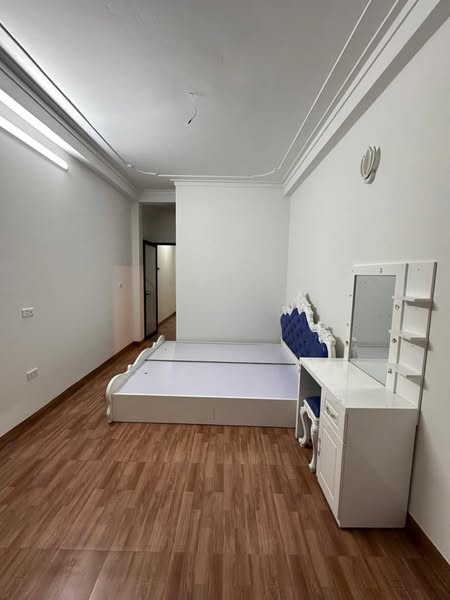 BÁN NHÀ ĐẸP VIỆT HƯNG – LONG BIÊN. DIỆN TÍCH 45M, 3 TẦNG MẶT TIỀN RỘNG THOÁNG. TẶNG 90% FULL NỘI